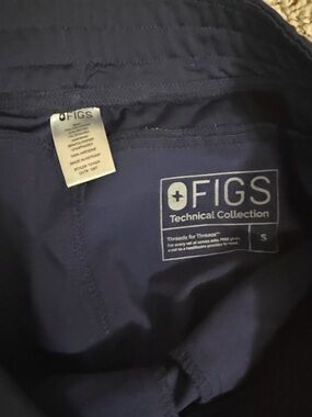 FIGS Women's Navy Track scrub Pants
